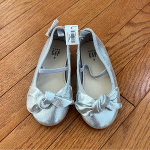 NWT Gap Kids Shoes Size 7